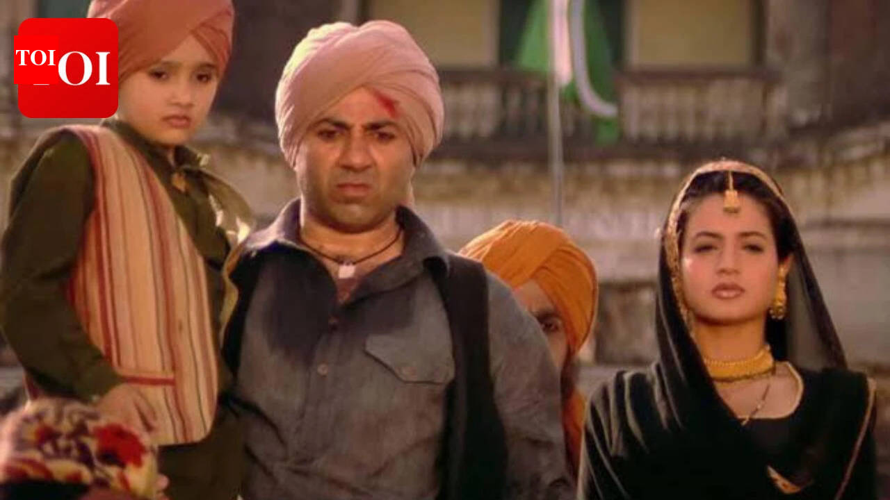 Ameesha Patel siger, at hun stillede spørgsmålstegn ved 17-årig aldersforskel med Sunny Deol i Gadar: 'Aldersforskelle er helt fine, hvis historien har brug for dem' | Hindi film nyheder