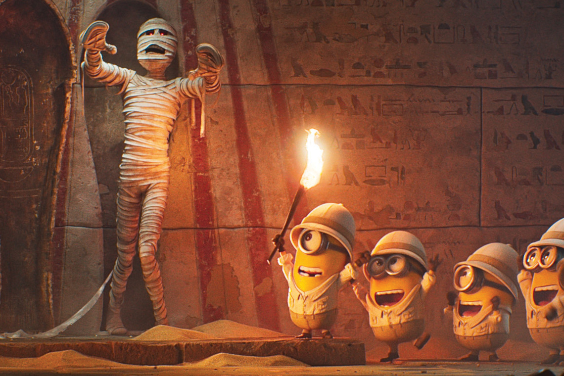 Anmeldelse af 'Minions & Monsters': The Canary-Colored Critters' seneste køretøj med hovedrollen går tilbage til det tidlige Hollywood og rammer et kreativt højdepunkt