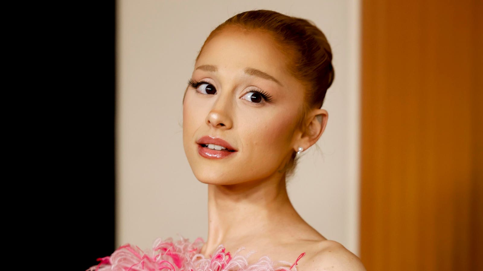 Ariana Grandes årti gamle single bliver et globalt smash