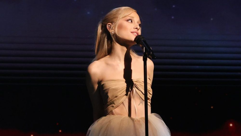 Ariana Grandes sætliste til 'Eternal Sunshine' Tour's åbningsaften