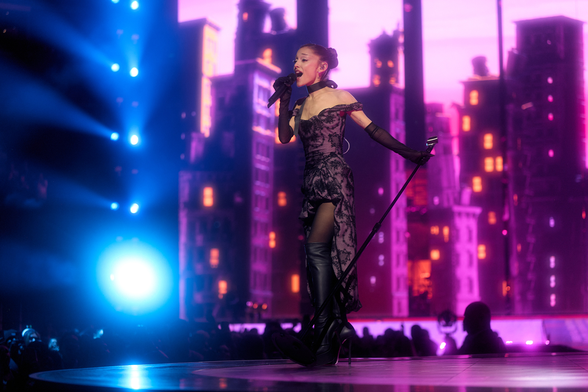 Bay Area ventede 7 år på Ariana Grande. Hun var overnaturlig.