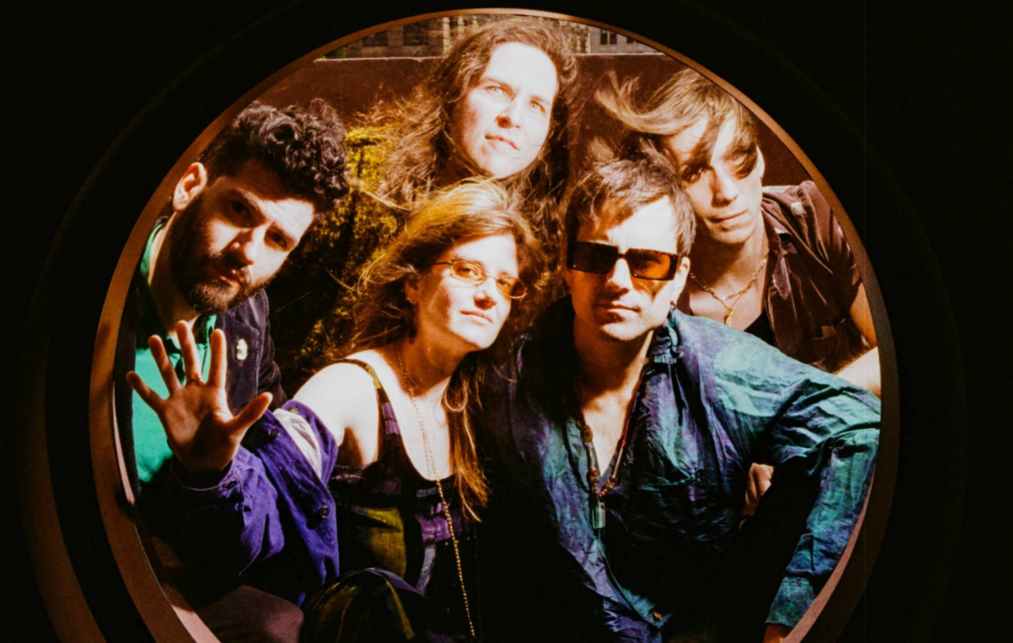 Bodega annoncerer nyt album 'All Inside Aquarium' med melodisk titelnummer