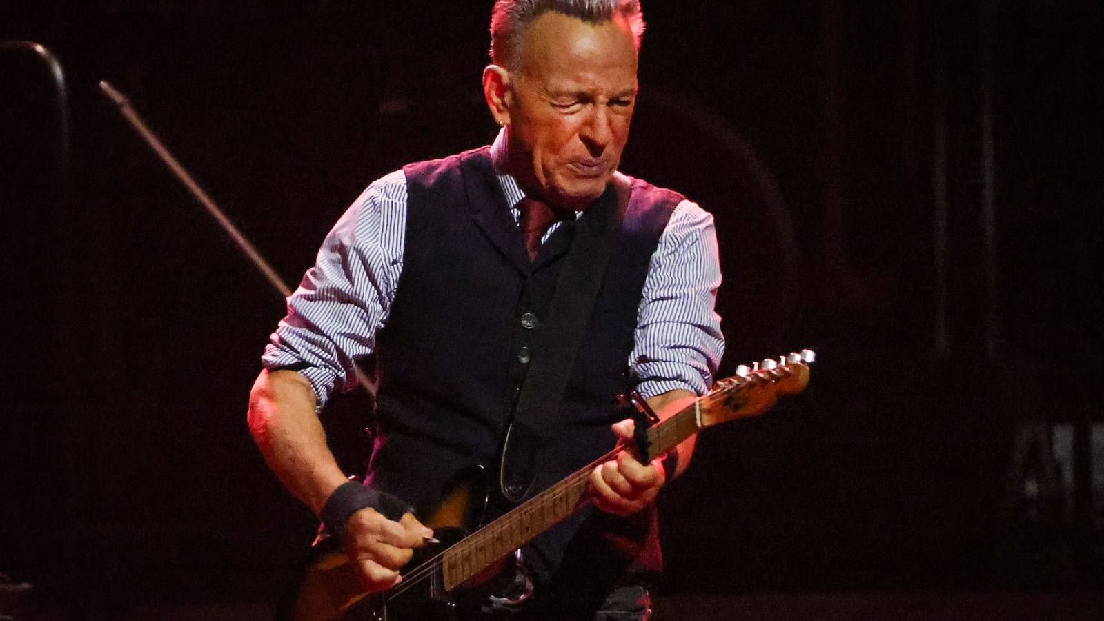 Bruce Springsteen synger 'People Have the Power' med Bono, Patti Smith