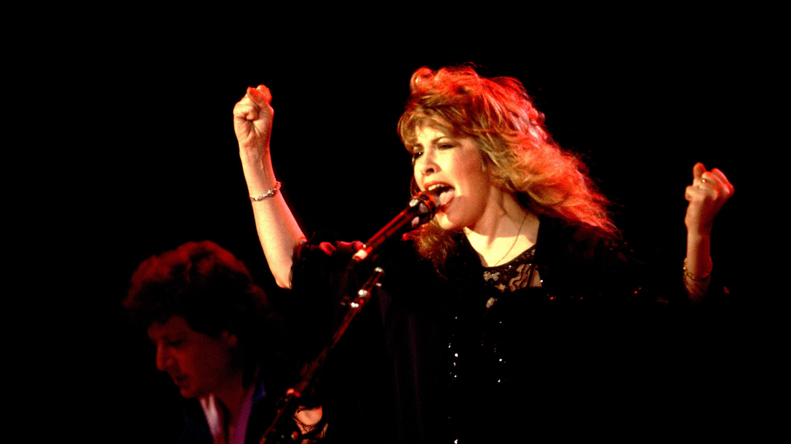 De 5 bedste Stevie Nicks solo-sange, der ikke er Edge Of Seventeen