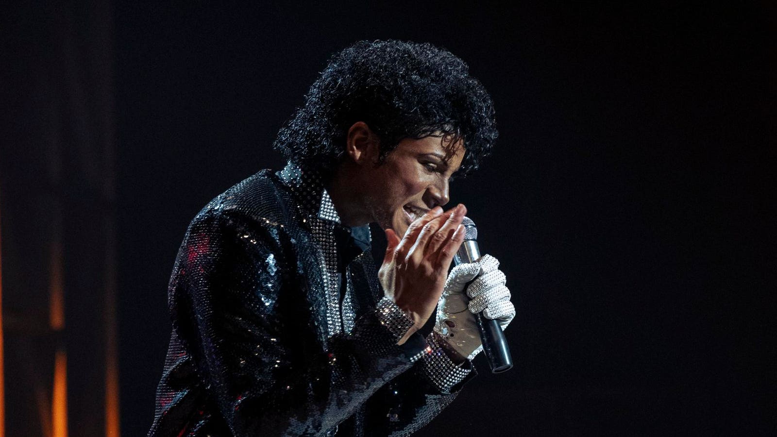 'Michael' er klar til at slå 'Bohemian Rhapsody' rekord efter at have krydset 900 millioner dollars i billetkontoret