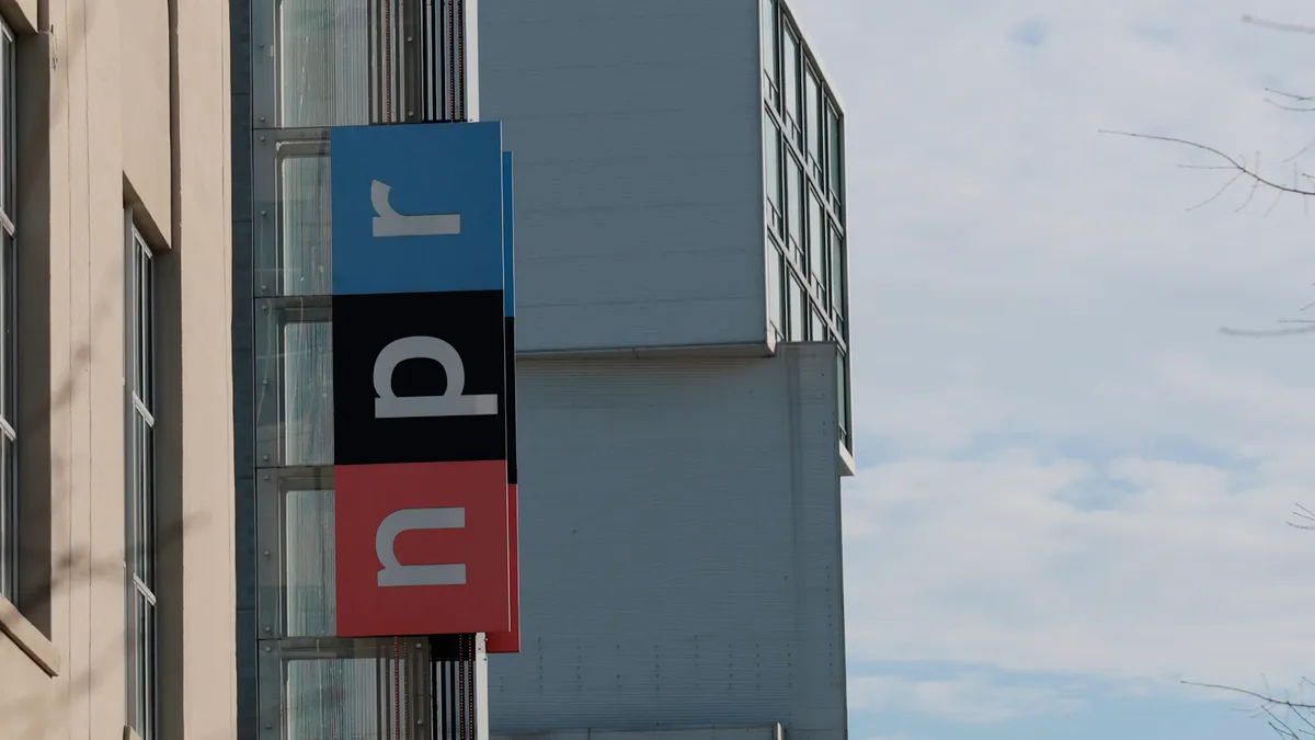 Radiostationsaftale udvider NPR-signalet til det vestlige, nordlige amt
