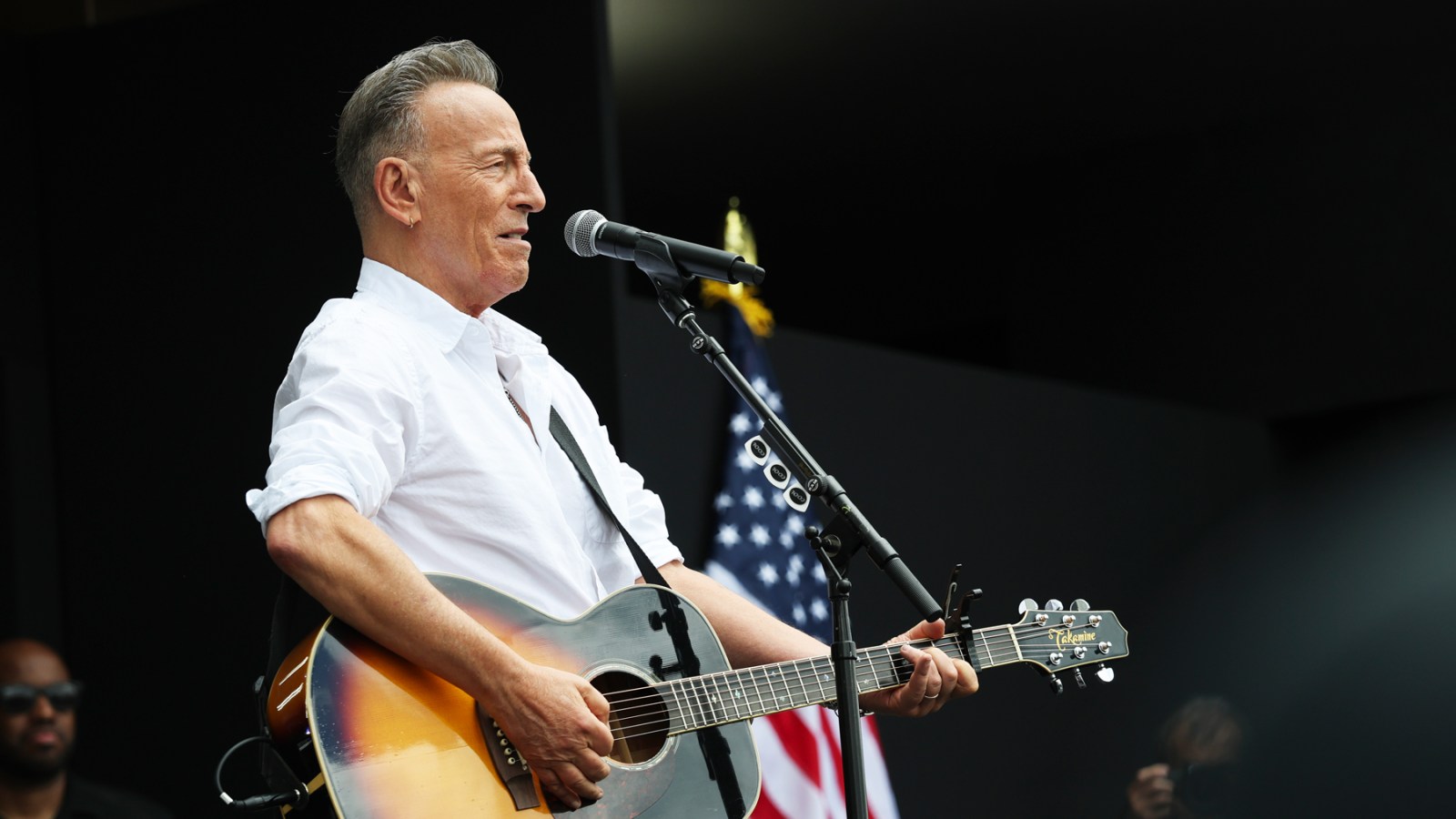 Se Bruce Springsteen synge 'Land of Hope and Dreams' for Barack Obama