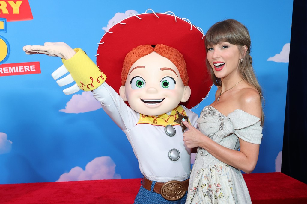 'Toy Story 5' Premiere-recap: Inside Taylor Swift & Randy Newman Duet