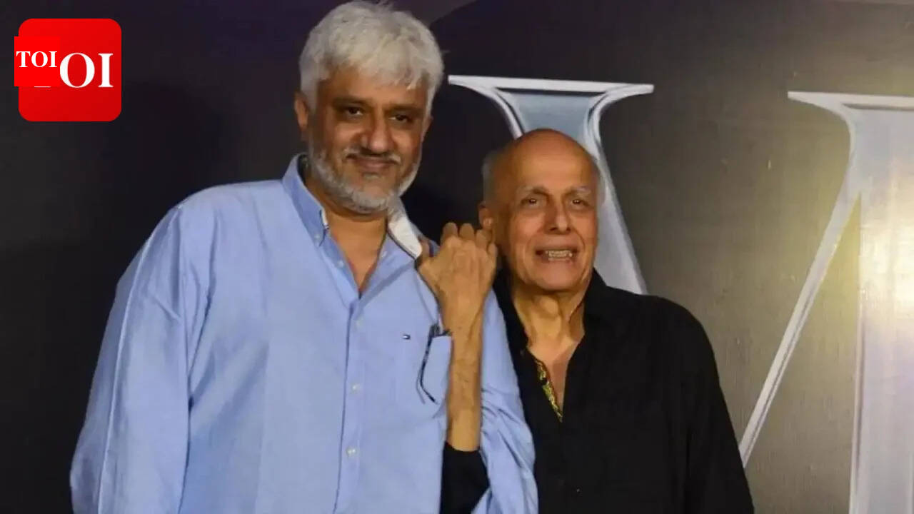 Vikram Bhatt bryder tavsheden om, at Mahesh Bhatt ikke forsvarede ham under fængselsophold i en sag om svig på Rs 30 crore: "Måske hjalp han mig" |